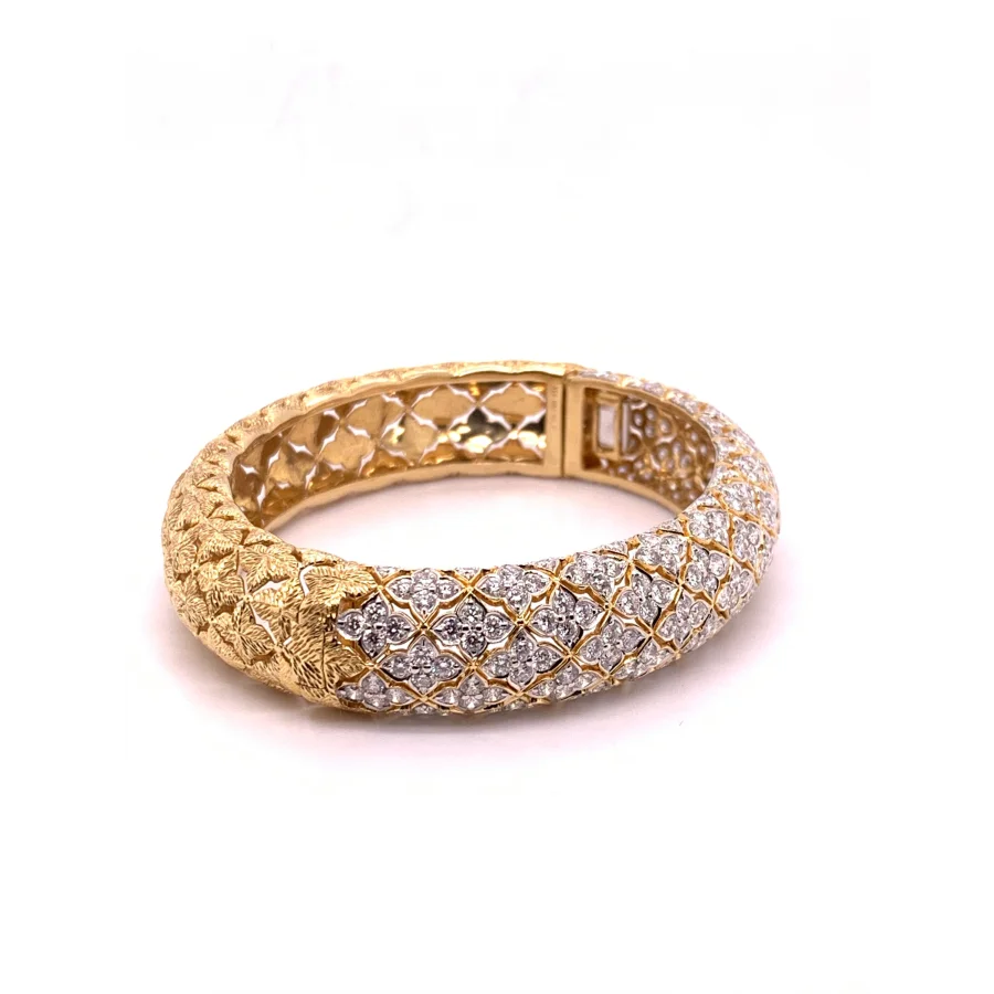 18K Yellow Gold Round Diamond Bangle - women’s bracelet