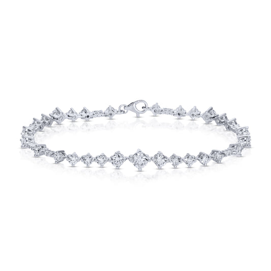 Graduated Round Cut Diamond Tennis Bracelet