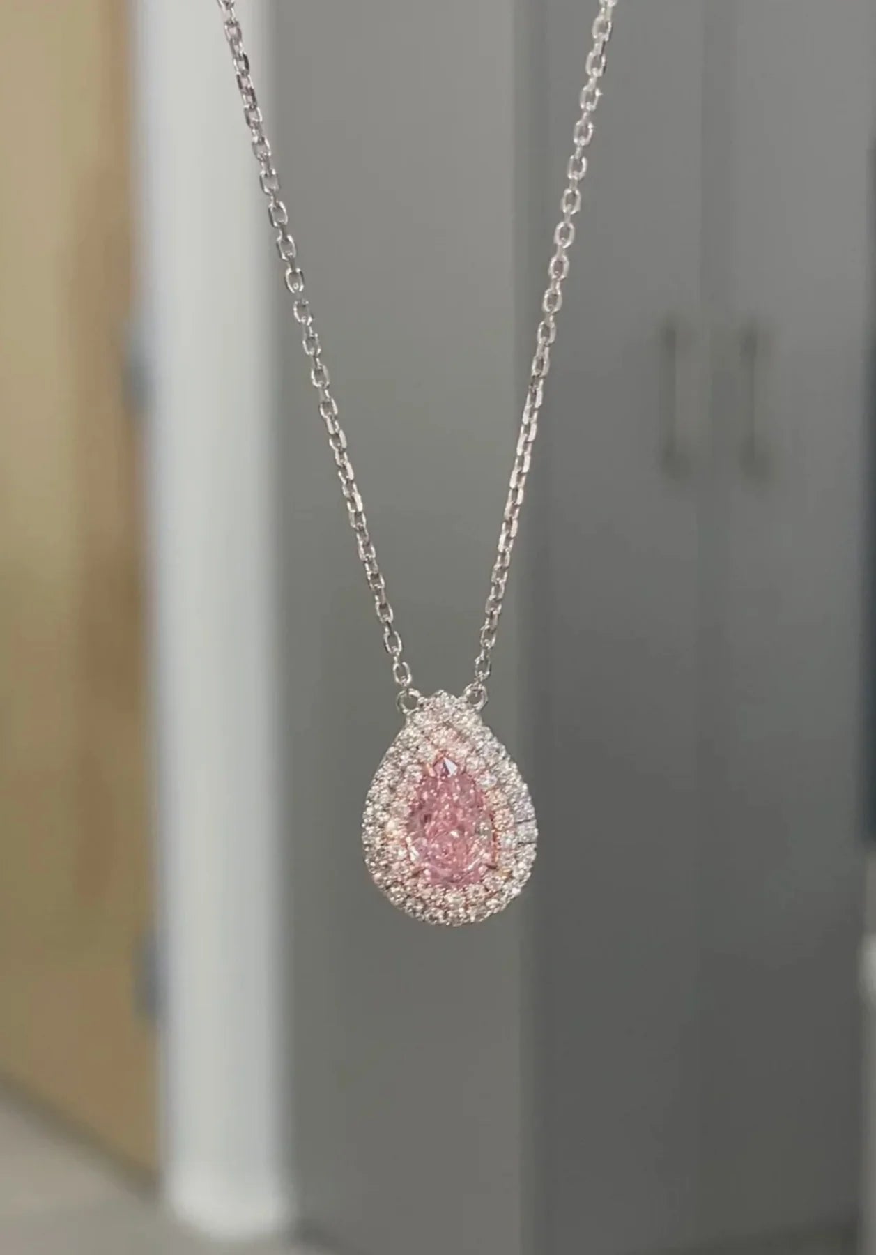 0.76CT PINK PEAR SHAPE PENDANT